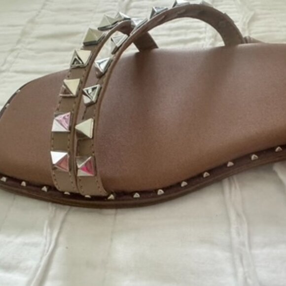 Steve Madden Women's Skyler Studded Strappy Slide Sandals - Picture 13 of 16